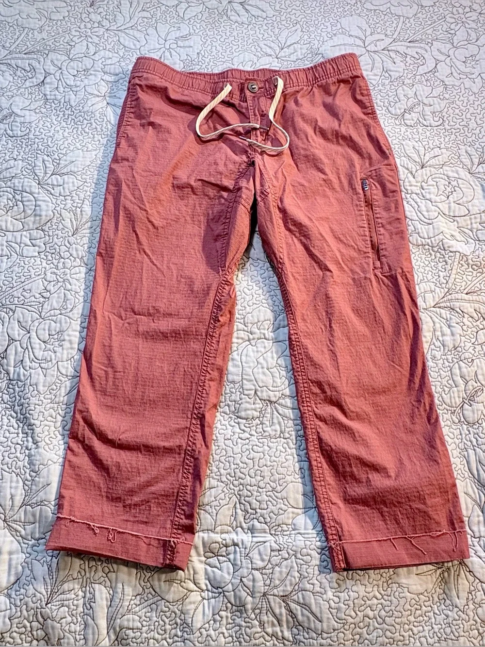 Vuori Ripstop Crop Pants Earthy Red Raw Hem Drawstring Lightweight Sz L🧡 - Picture 2 of 8